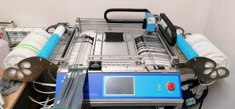 All-in-one CHMT48VB SMT Pick and Place Machine + Vibration feeder , 2 Heads 58 Feeders, Closed-loop Control, SMT Batch Production