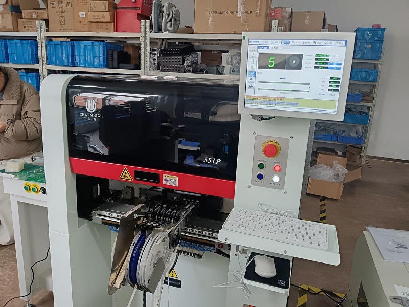 Cast-iron Structure 4-head CHM-551P SMD Pick and Place Machine